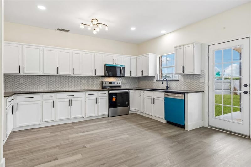 7108 Cadillac Boulevard, Arlington TX 76016 - Photo 12