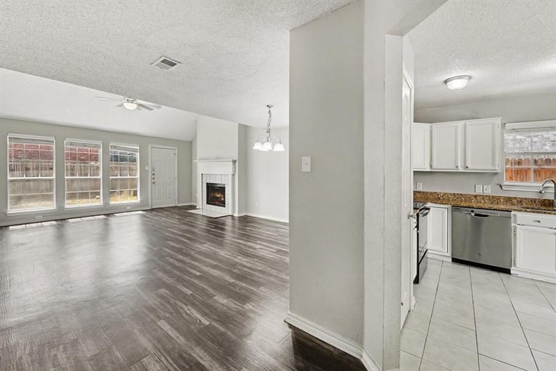 708 Willow Oak Drive, Allen TX 75002 - Photo 3