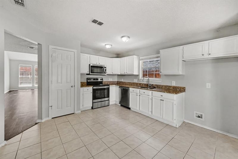 708 Willow Oak Drive, Allen TX 75002 - Photo 11
