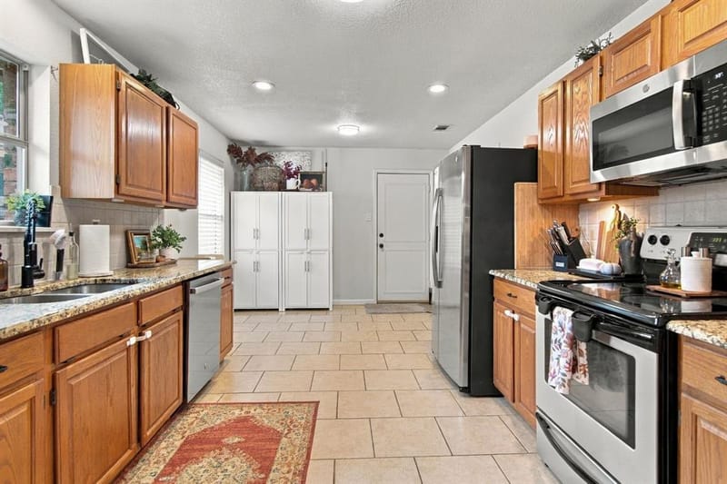 6832 Lyndale Drive, Watauga TX 76148 - Photo 12