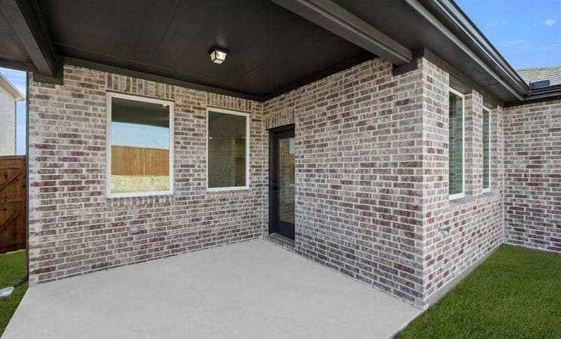 633 Tyronza Drive, Justin TX 76247 - Photo 25