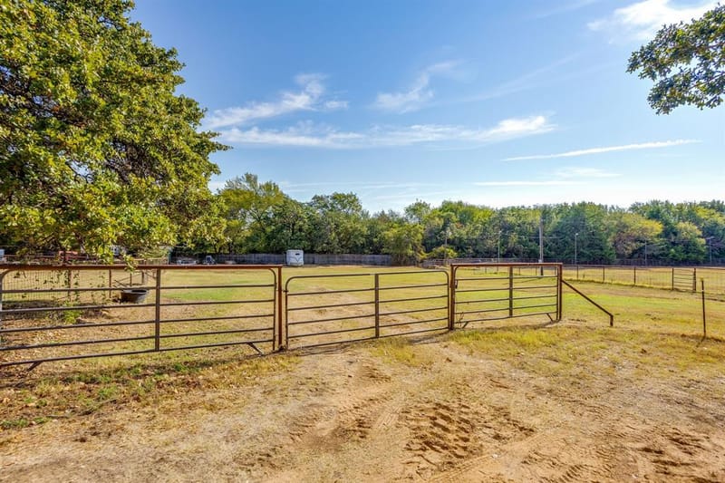 3305 E Fm 916, Cleburne TX 76031 - Photo 40