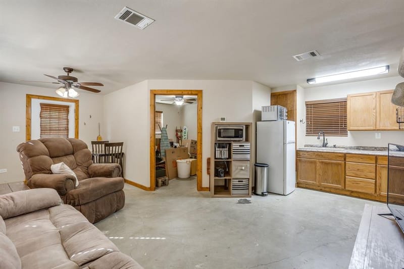 3305 E Fm 916, Cleburne TX 76031 - Photo 35