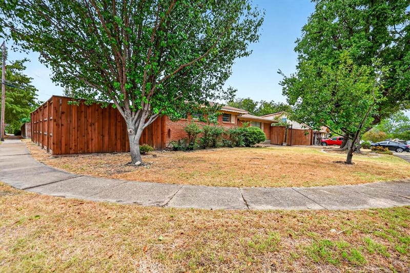 2620 Greenland Drive, Mesquite TX 75150 - Photo 2