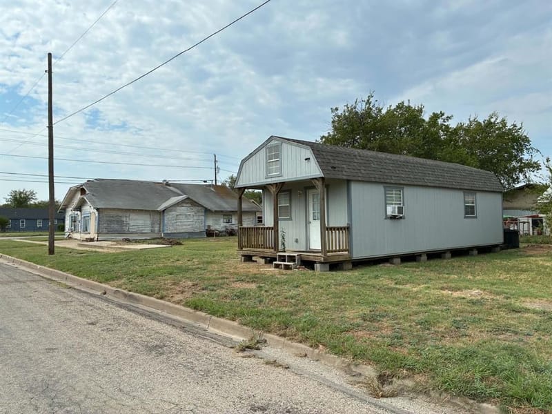 315 Martin Luther King Jr Street, Mineral Wells TX 76067 - Photo 23