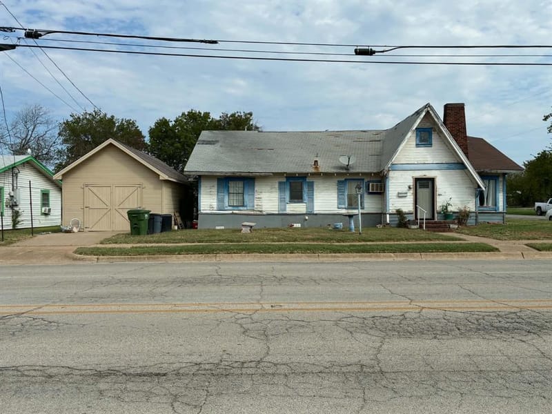 315 Martin Luther King Jr Street, Mineral Wells TX 76067