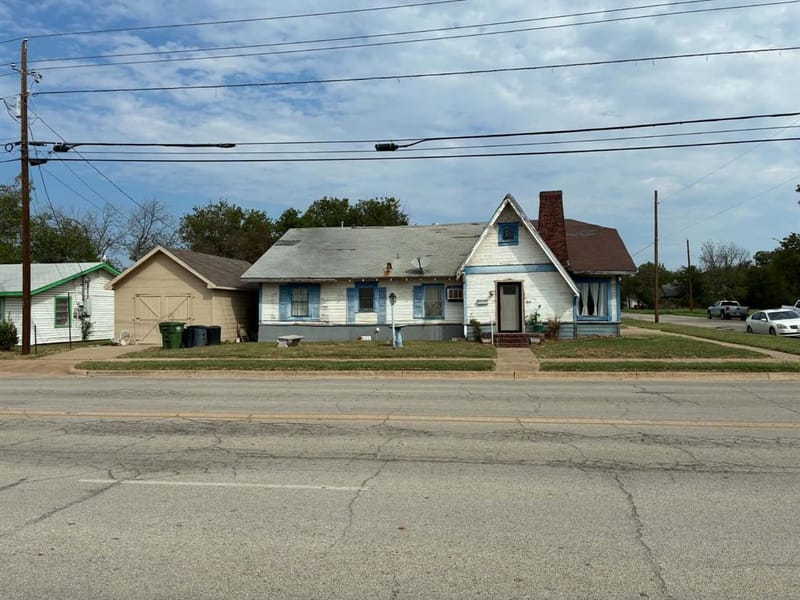 315 Martin Luther King Jr Street, Mineral Wells TX 76067 - Photo 20