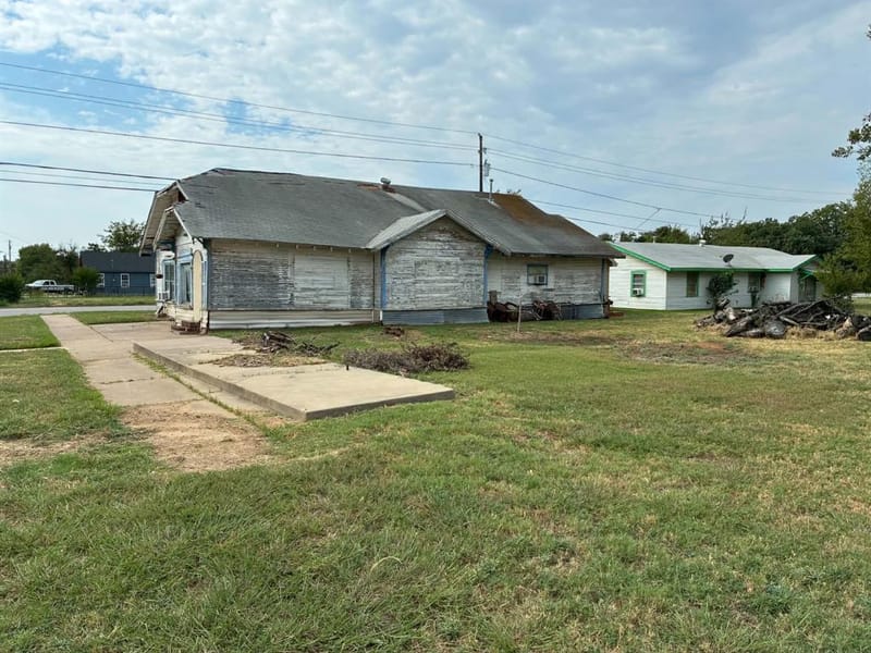 315 Martin Luther King Jr Street, Mineral Wells TX 76067 - Photo 21