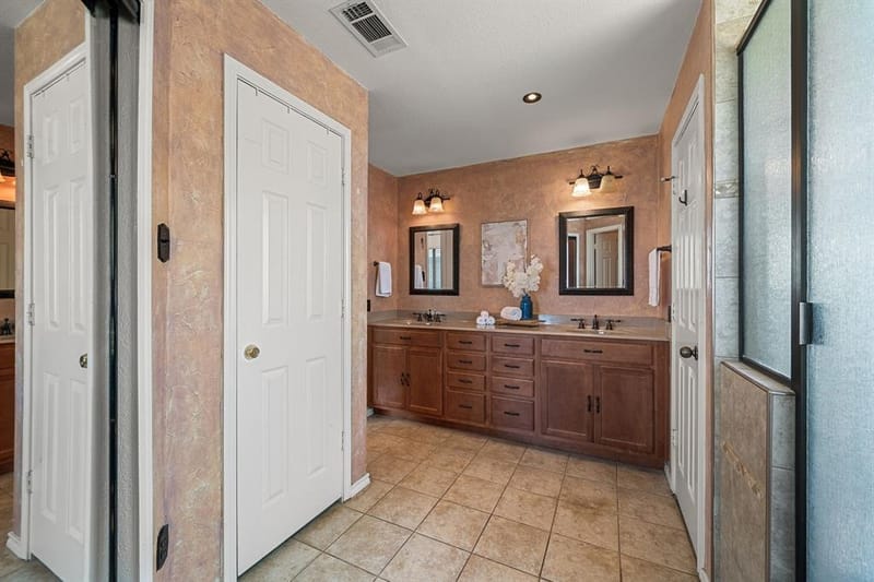 1633 Crosshaven Drive, Lewisville TX 75077 - Photo 17