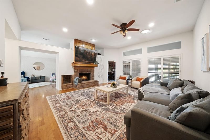1633 Crosshaven Drive, Lewisville TX 75077