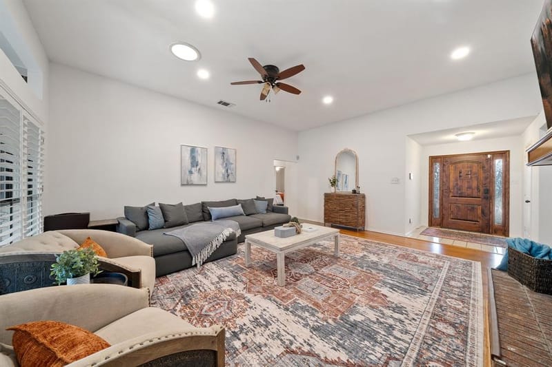 1633 Crosshaven Drive, Lewisville TX 75077 - Photo 4