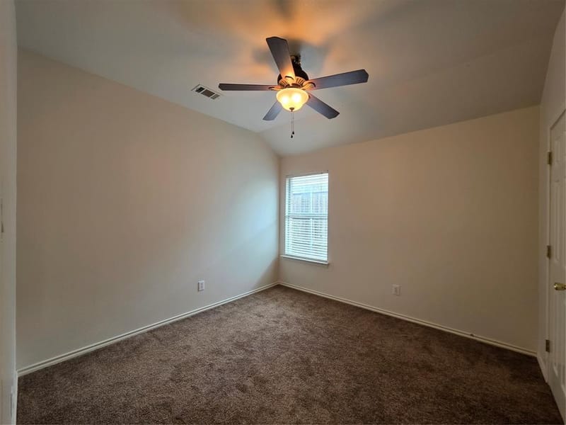601 Crestview Court, Saginaw TX 76179 - Photo 17