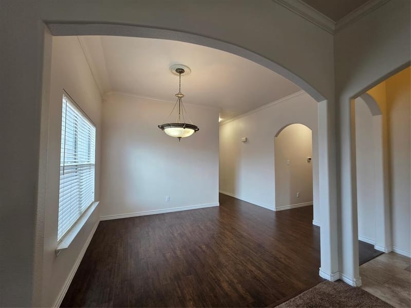601 Crestview Court, Saginaw TX 76179 - Photo 8
