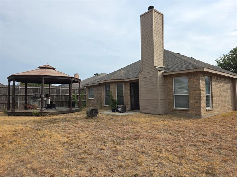 601 Crestview Court, Saginaw TX 76179 - Photo 25