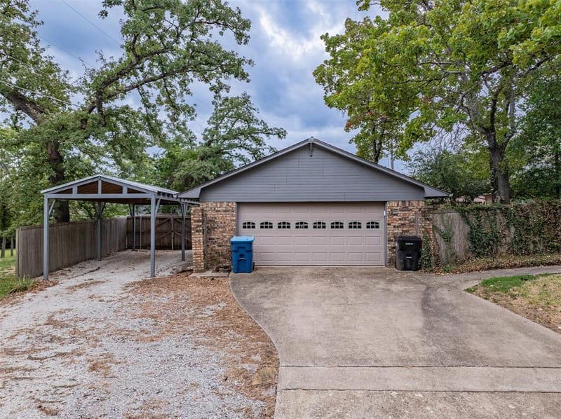2702 Tracey Street, Denison TX 75020 - Photo 3