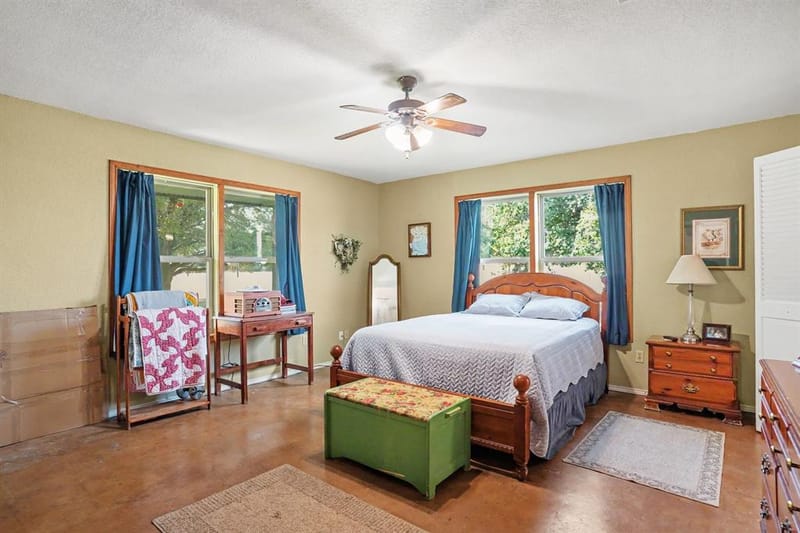 7445 County Road 305, Grandview TX 76050 - Photo 5
