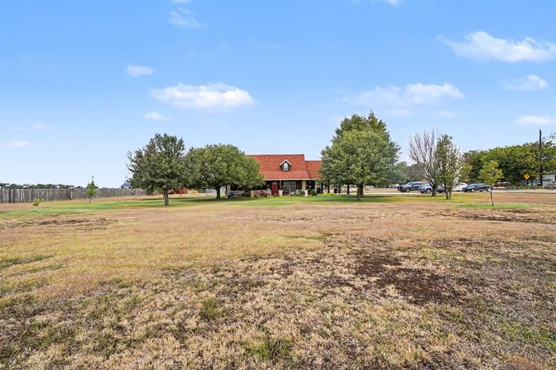 7445 County Road 305, Grandview TX 76050 - Photo 9
