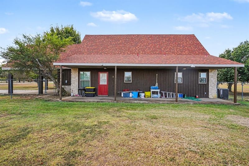 7445 County Road 305, Grandview TX 76050 - Photo 29
