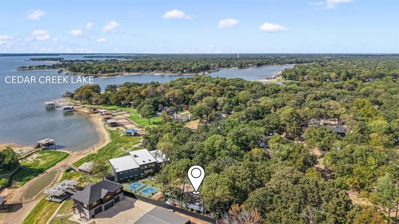 303 S Bay Circle, Mabank TX 75156 - Photo 3