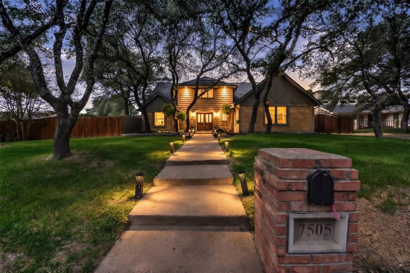 7505 Canyon Crest Court, Fort Worth TX 76179 - Photo 35