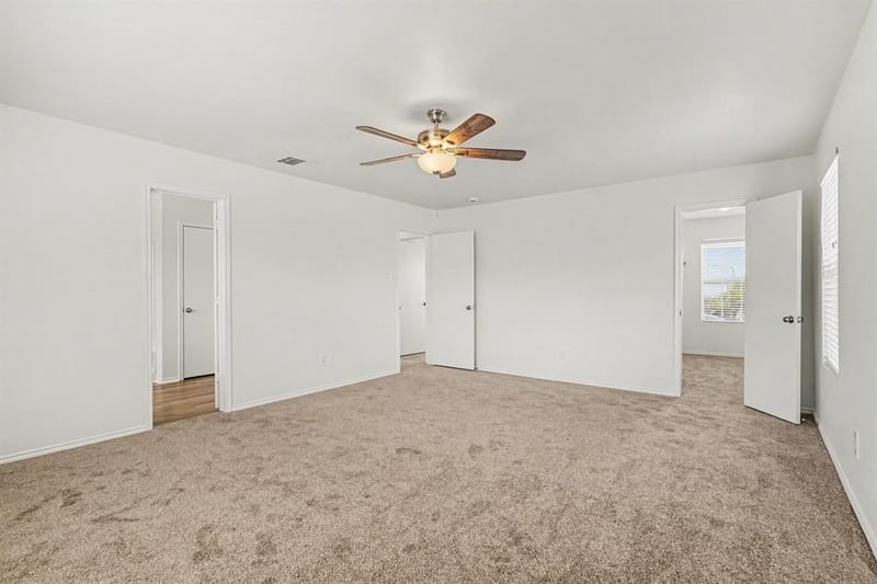 937 Iona Drive, Fort Worth TX 76120 - Photo 10