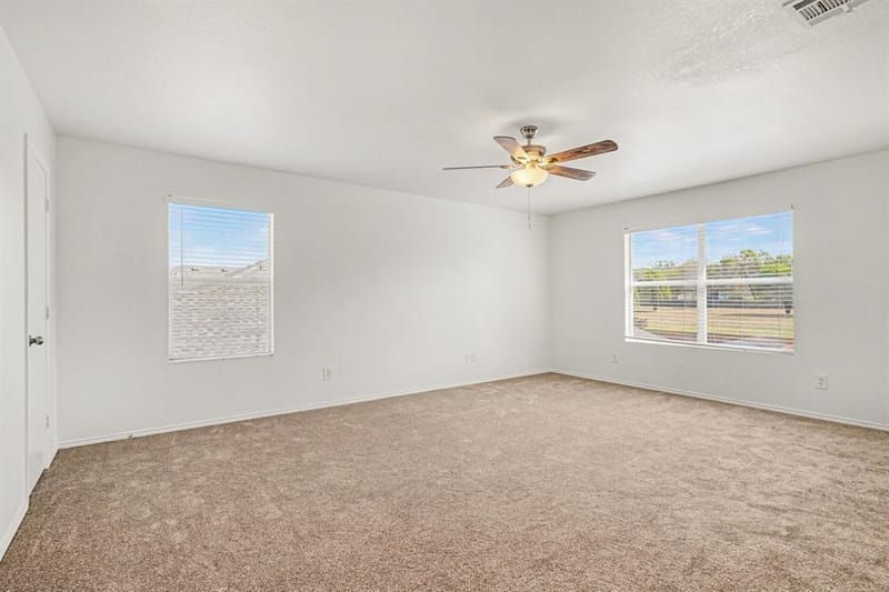 937 Iona Drive, Fort Worth TX 76120 - Photo 11