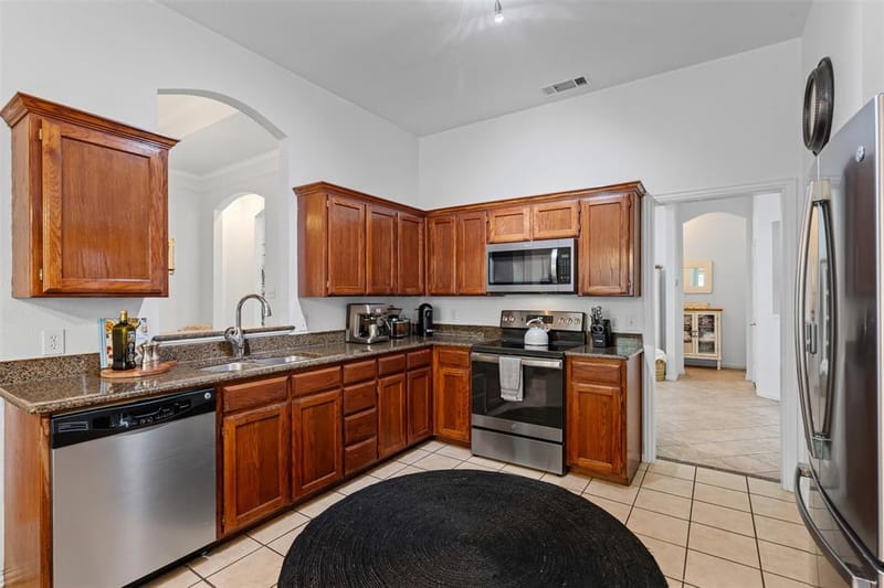 221 Whitestone Way, Weatherford TX 76085 - Photo 12