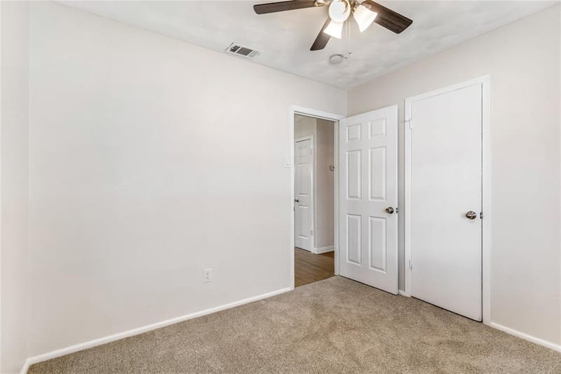 517 Aransas Drive, Euless TX 76039 - Photo 15