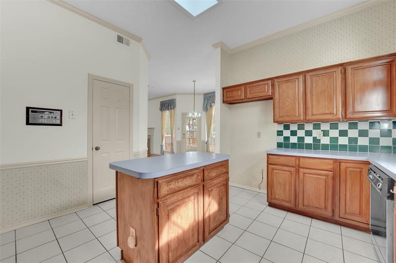 4210 Stonecastle Drive, Garland TX 75044 - Photo 9