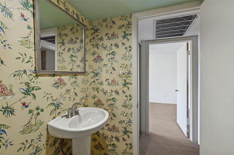 5924 Birchbrook Drive # 203, Dallas TX 75206 - Photo 11