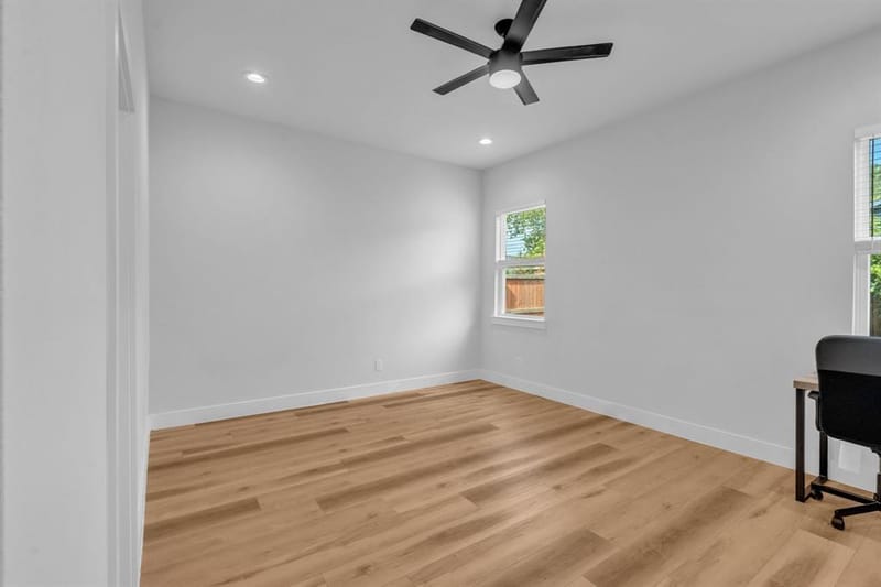 2731 Maurine F. Bailey Way, Dallas TX 75215 - Photo 23