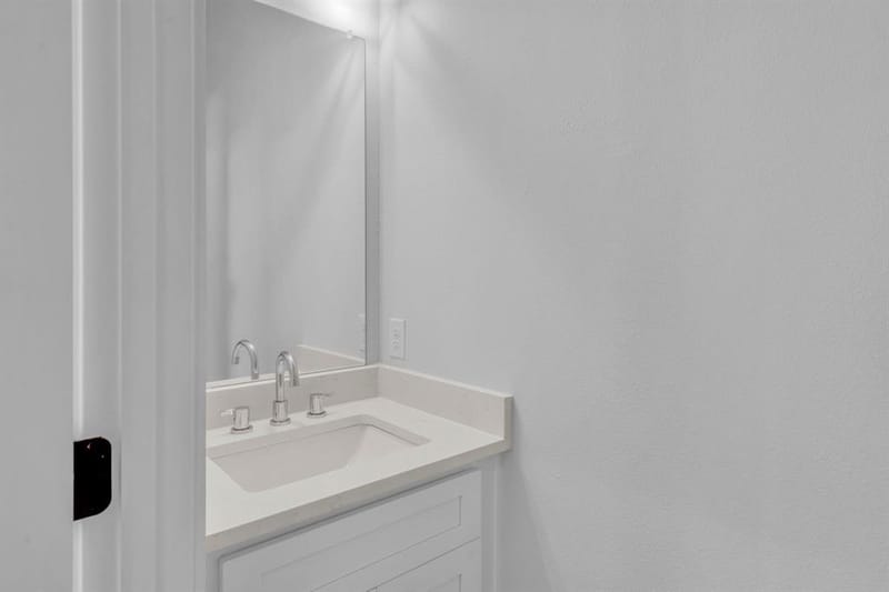 2731 Maurine F. Bailey Way, Dallas TX 75215 - Photo 22