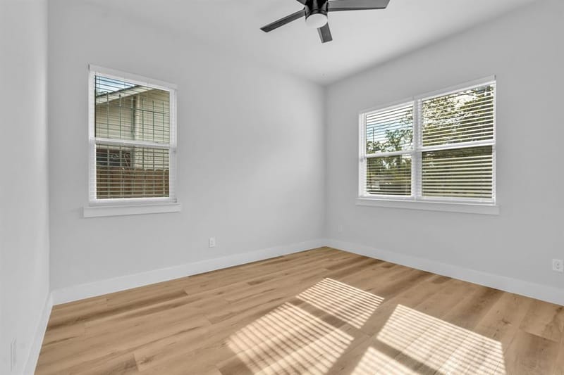 2731 Maurine F. Bailey Way, Dallas TX 75215 - Photo 3