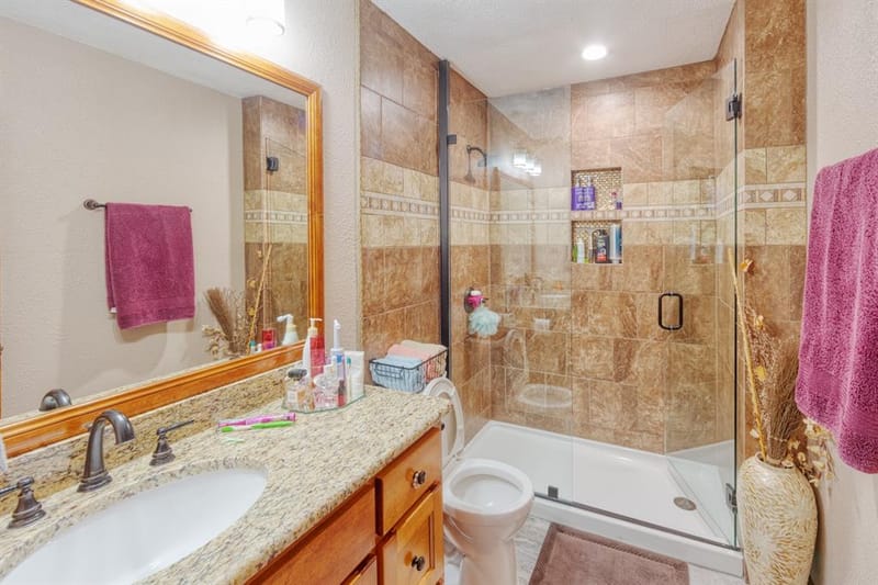 411 S Prairie Street, Pilot Point TX 76258 - Photo 6