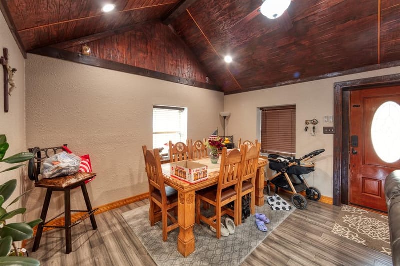 411 S Prairie Street, Pilot Point TX 76258 - Photo 4