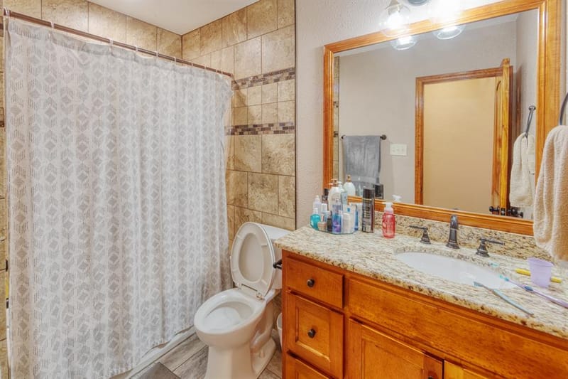 411 S Prairie Street, Pilot Point TX 76258 - Photo 8