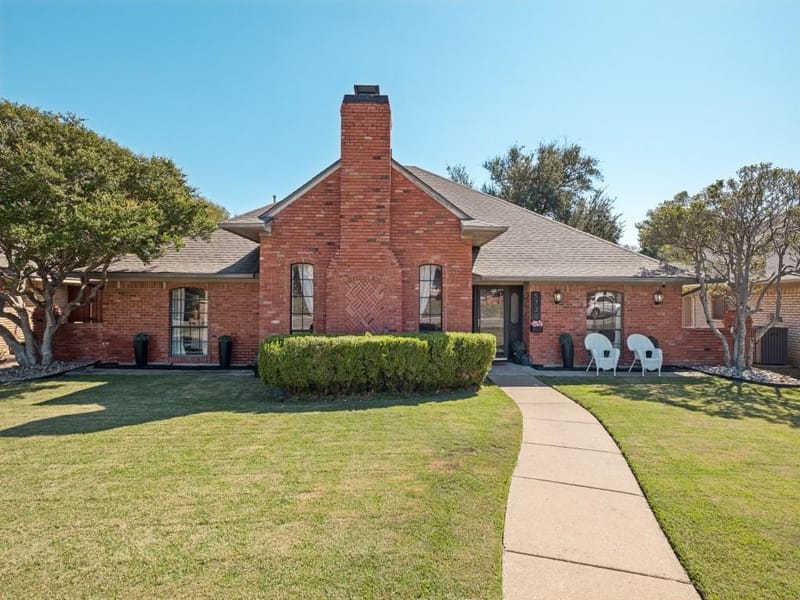 5730 Winding Woods Trail, Dallas TX 75227 - Photo 2