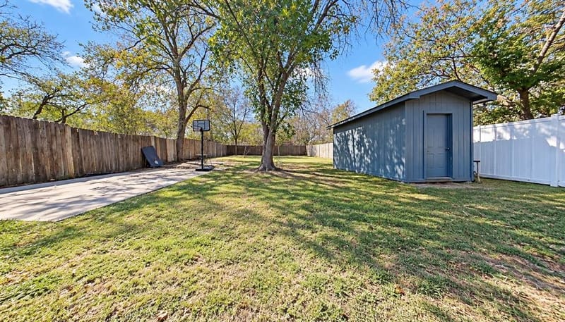 4116 Townsend Drive, Fort Worth TX 76115 - Photo 17