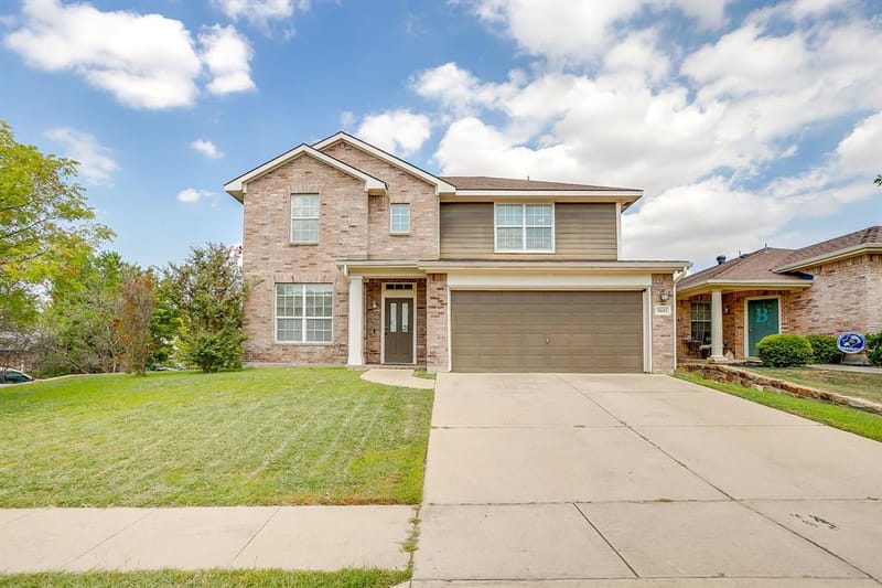 3601 Hudgins Ranch Road, Fort Worth TX 76262 - Photo 2