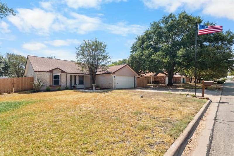 10712 Apache Drive, Waco TX 76712 - Photo 3