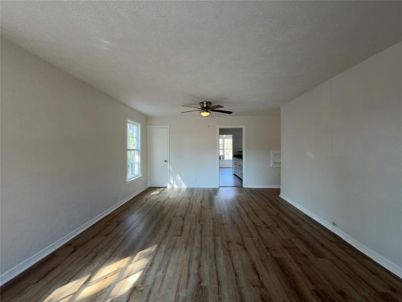 2913 Avenue A, Fort Worth TX 76105 - Photo 5