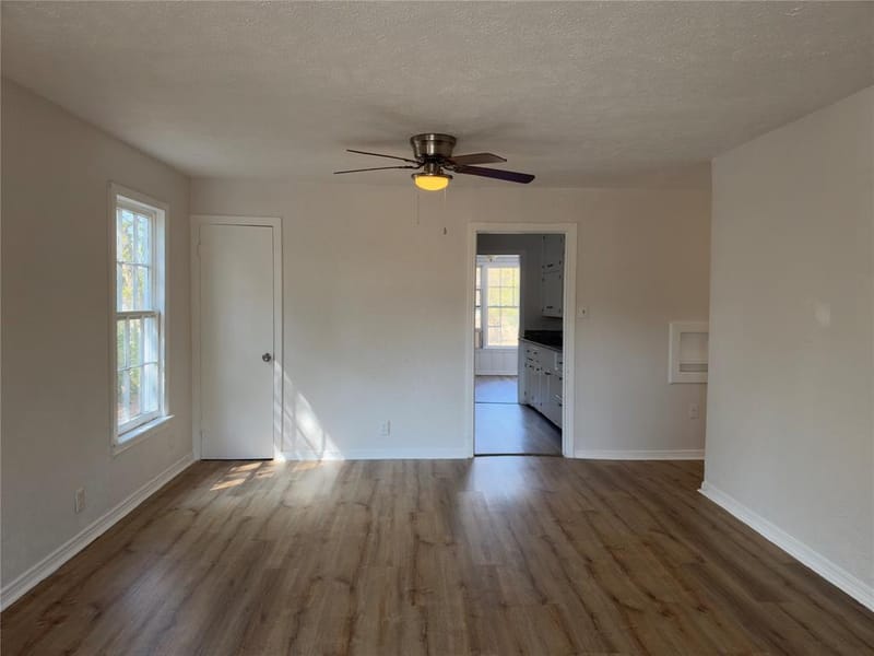 2913 Avenue A, Fort Worth TX 76105 - Photo 4