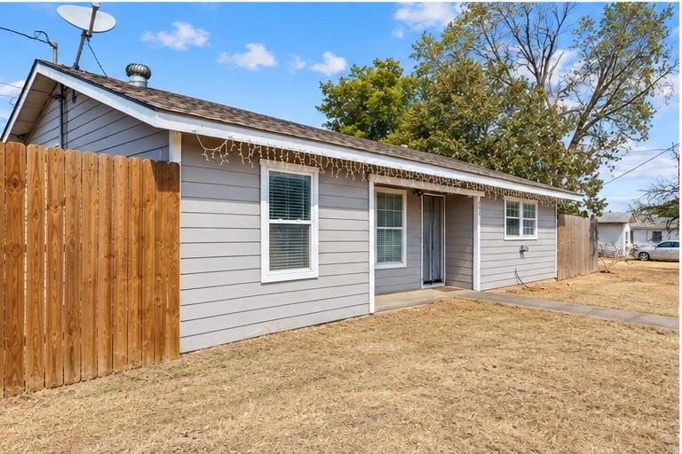 401 E Davis Avenue, Alvarado TX 76009 - Photo 2