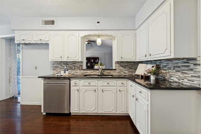 7625 Woodstone Lane, Dallas TX 75248 - Photo 18