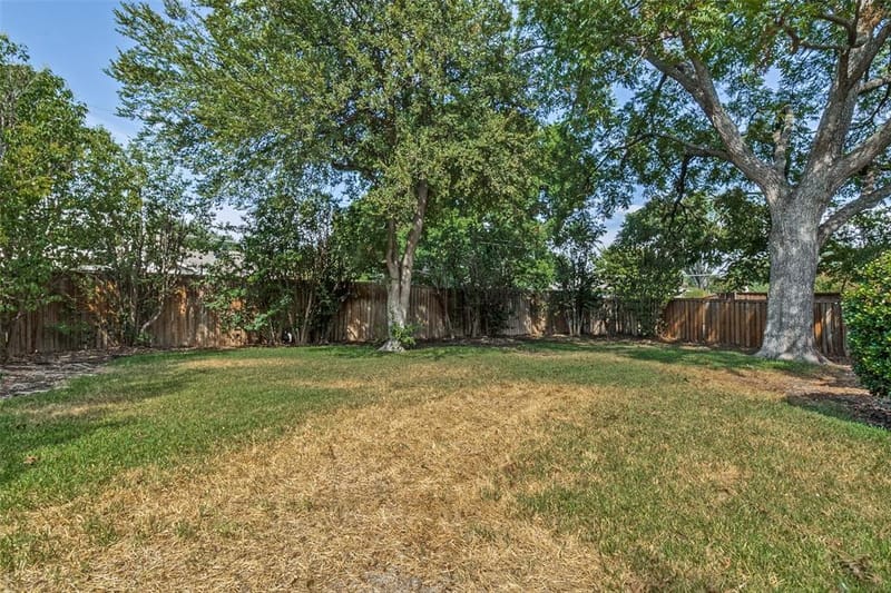 7625 Woodstone Lane, Dallas TX 75248 - Photo 8