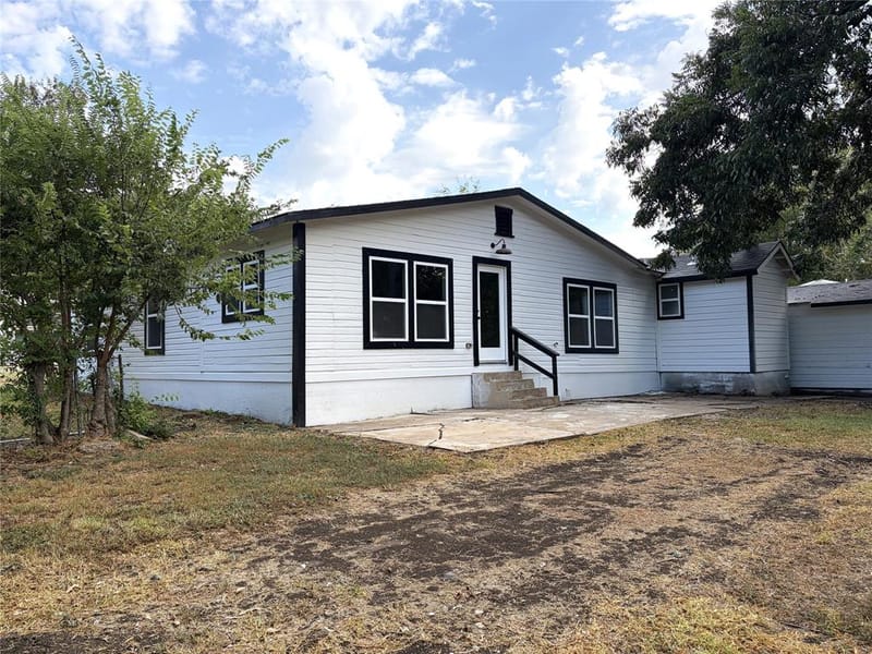 600 Scurlock Street, Grandview TX 76050 - Photo 18