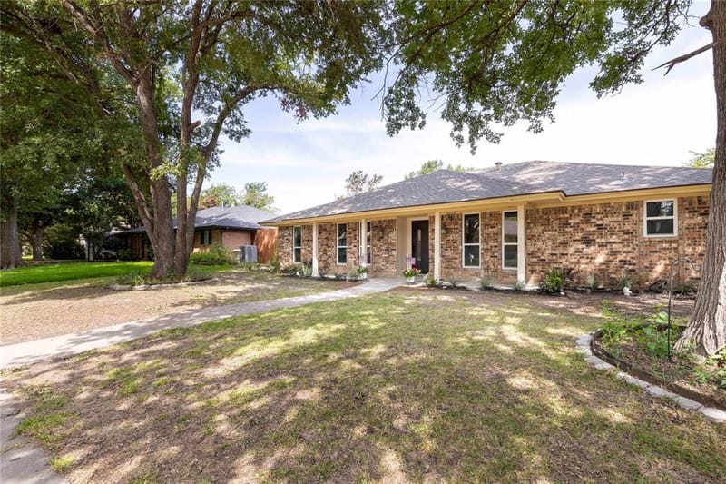 2705 Chadwick Drive, Plano TX 75075 - Photo 3
