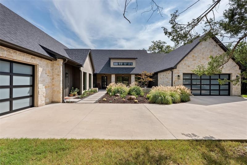 206 Lila Blue Lane, Van Alstyne TX 75495 - Photo 2