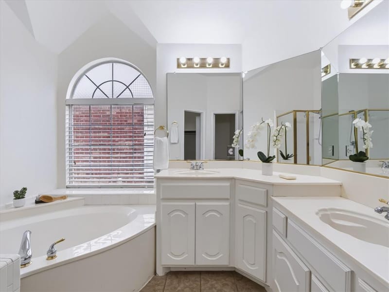 4908 Skymeadow Drive, Fort Worth TX 76135 - Photo 17