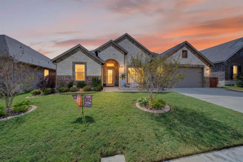 1528 Sidewinder Trail, Weatherford TX 76087